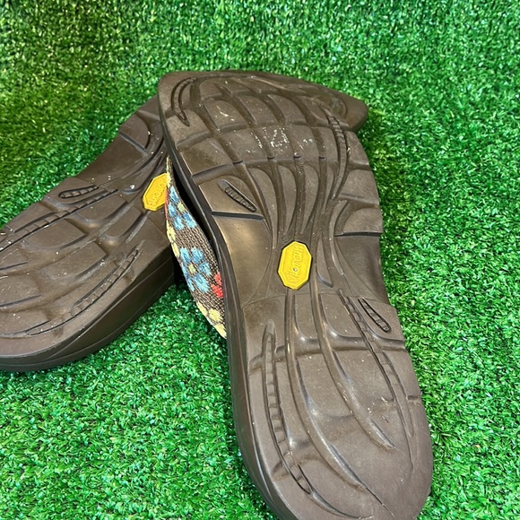 Chaco Flip EcoTread Flip-Flops - Size 12 FLOWERS 💐 - Picture 4 of 6